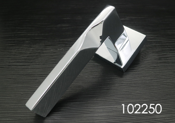 POIGNEE ET ROSACE HYH 102250 CHROMÉ